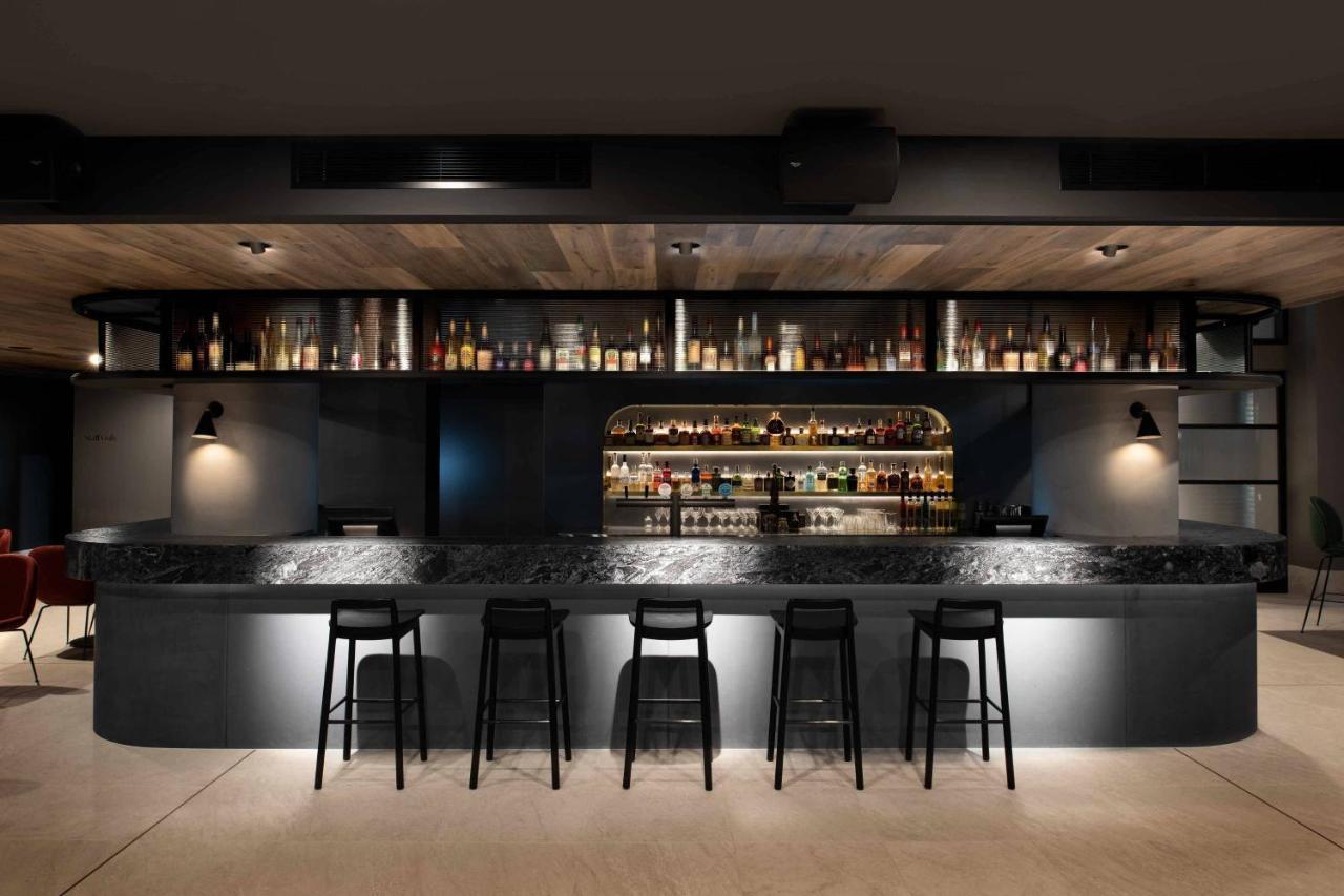 ミッドナイト ホテル オートグラフ コレクション キャンベラ エクステリア 写真 The bar at the restaurant
