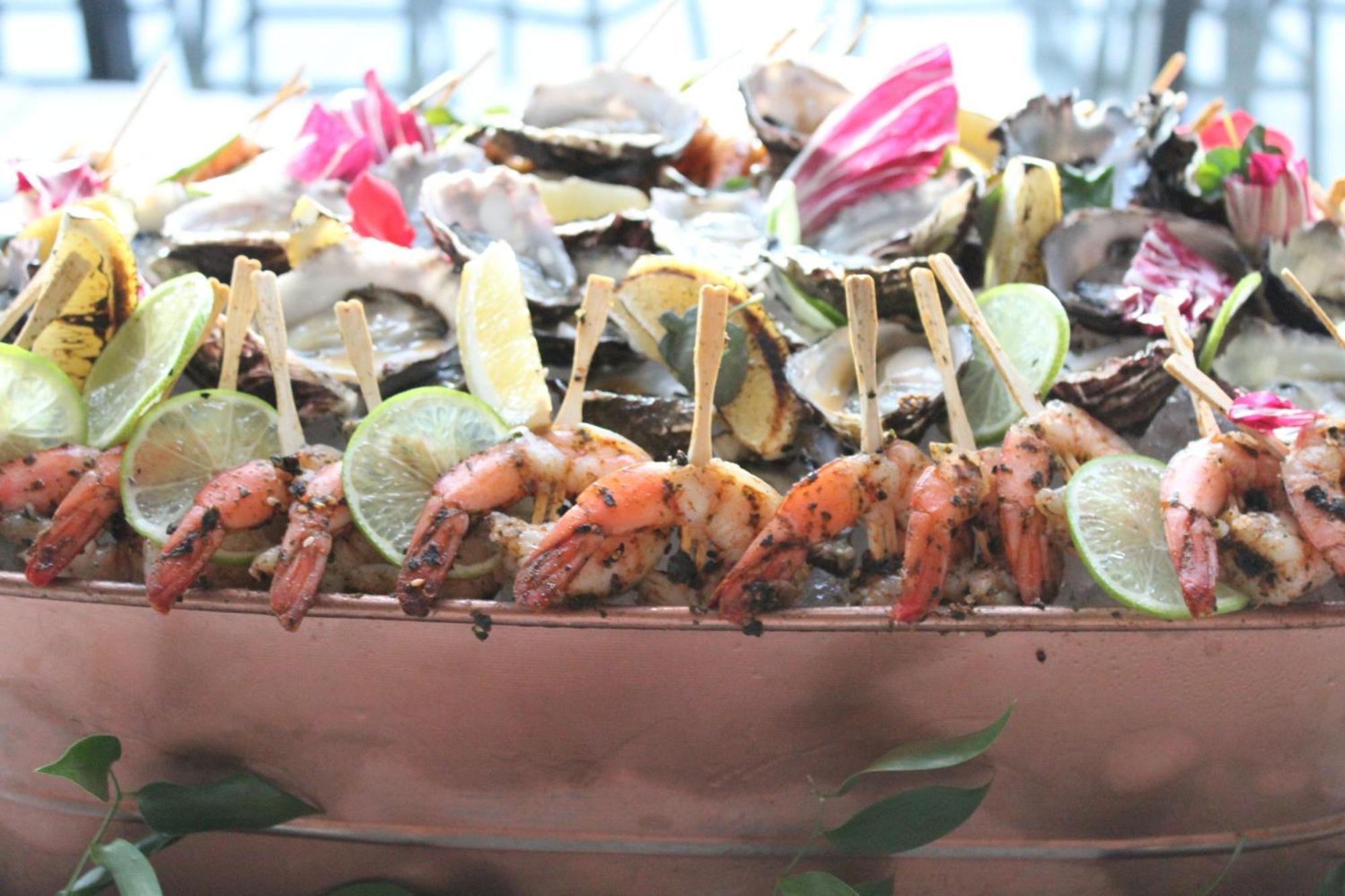 ミッドナイト ホテル オートグラフ コレクション キャンベラ エクステリア 写真 Seafood cocktail