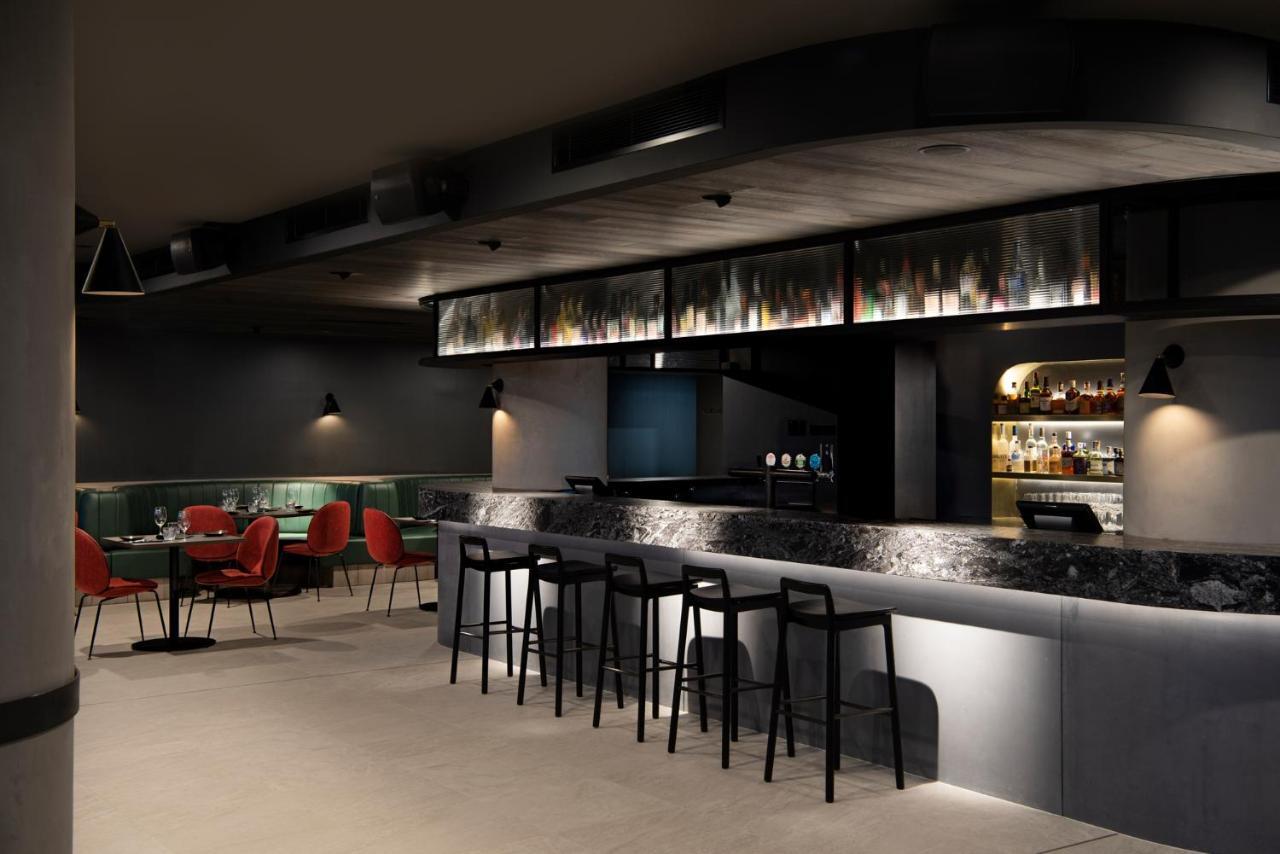 ミッドナイト ホテル オートグラフ コレクション キャンベラ エクステリア 写真 The bar at the restaurant