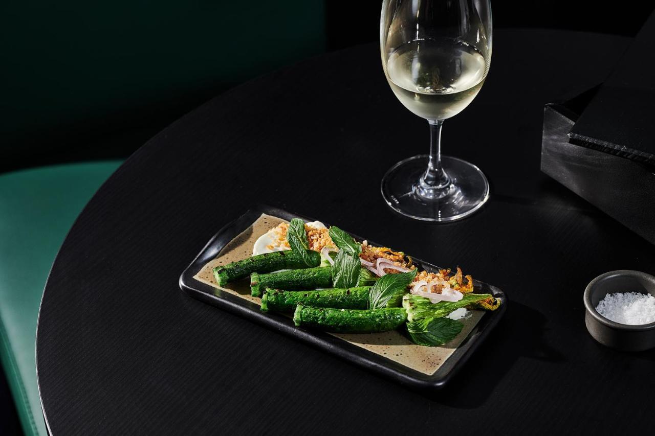 ミッドナイト ホテル オートグラフ コレクション キャンベラ エクステリア 写真 A dish at the restaurant